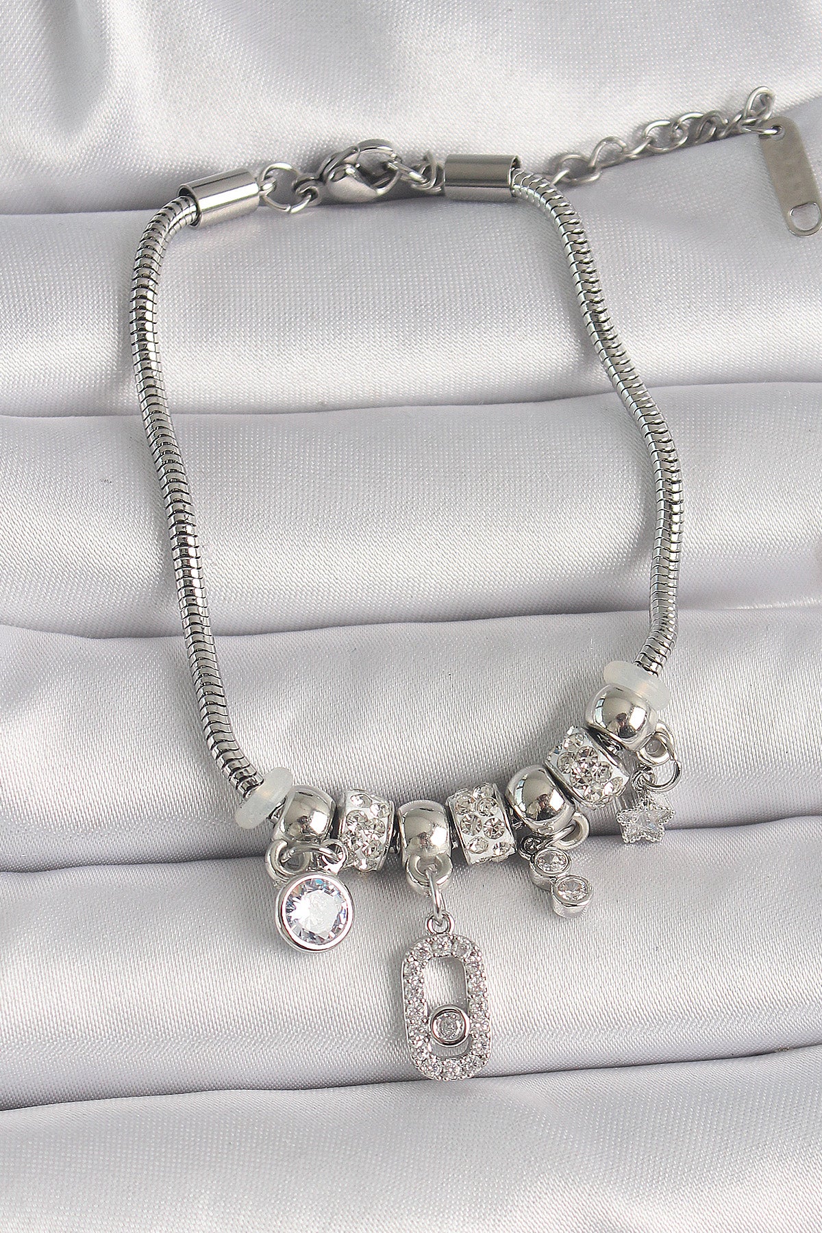 Pirinç Gümüş Renk Zincir Sallantı Zirkon Taşlı Messika Figür Yıldız Detay Kadın Bileklik