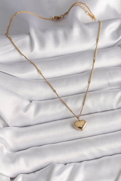 316L Çelik Gold Renk Zincir Love İşlemeli Kalp Figür Kadın Kolye