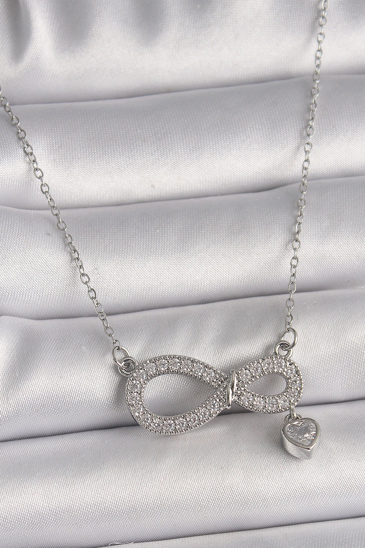 316L Çelik Gümüş Renk Zincir Zirkon Taşlı Sonsuzluk Model Taşlı Kalp Detay Kadın Kolye