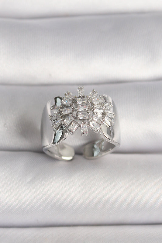 Pirinç Gümüş Renk Ayarlanabilir Baget Zirkon Taş Model Kadın Yüzük