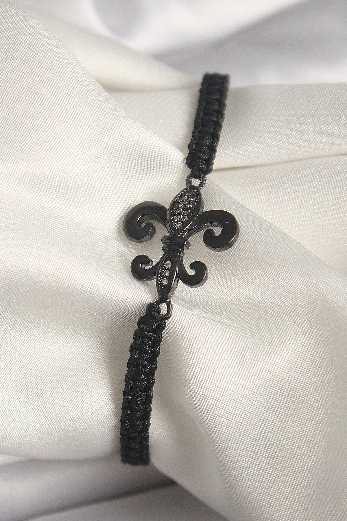 Brass Black Color Zircon Stone Embroidered Lily Figure Elevator Macrame Model Women's Bracelet