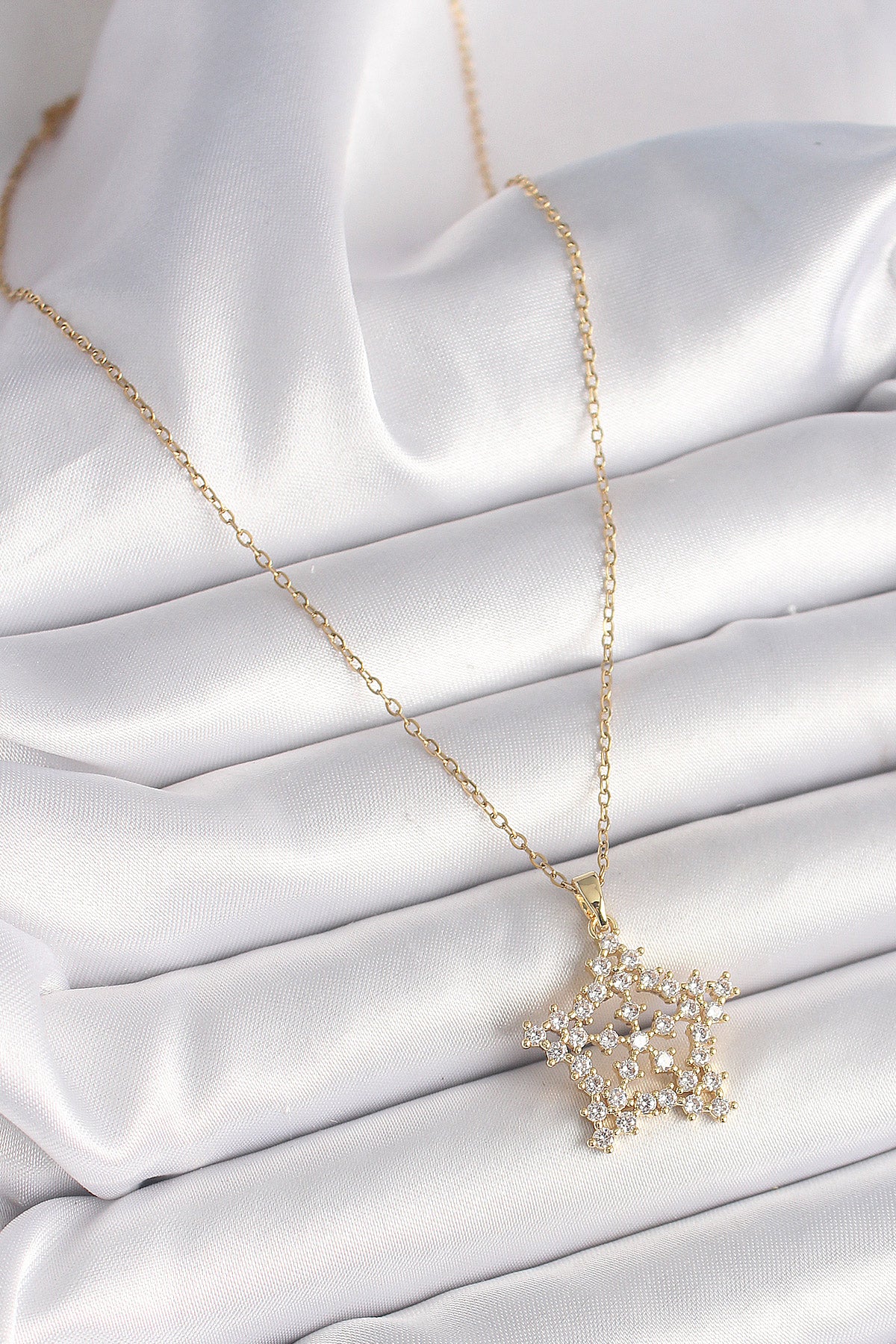 316L Çelik Gold Renk Zincir Zirkon Taşlı Kar Tanesi Model Kadın Kolye