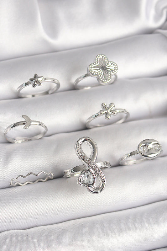 Pirinç Gümüş Renk Yonca Figür Sonsuzluk Zirkon Taşlı Kalp Detay Kadın Yüzük Kombini