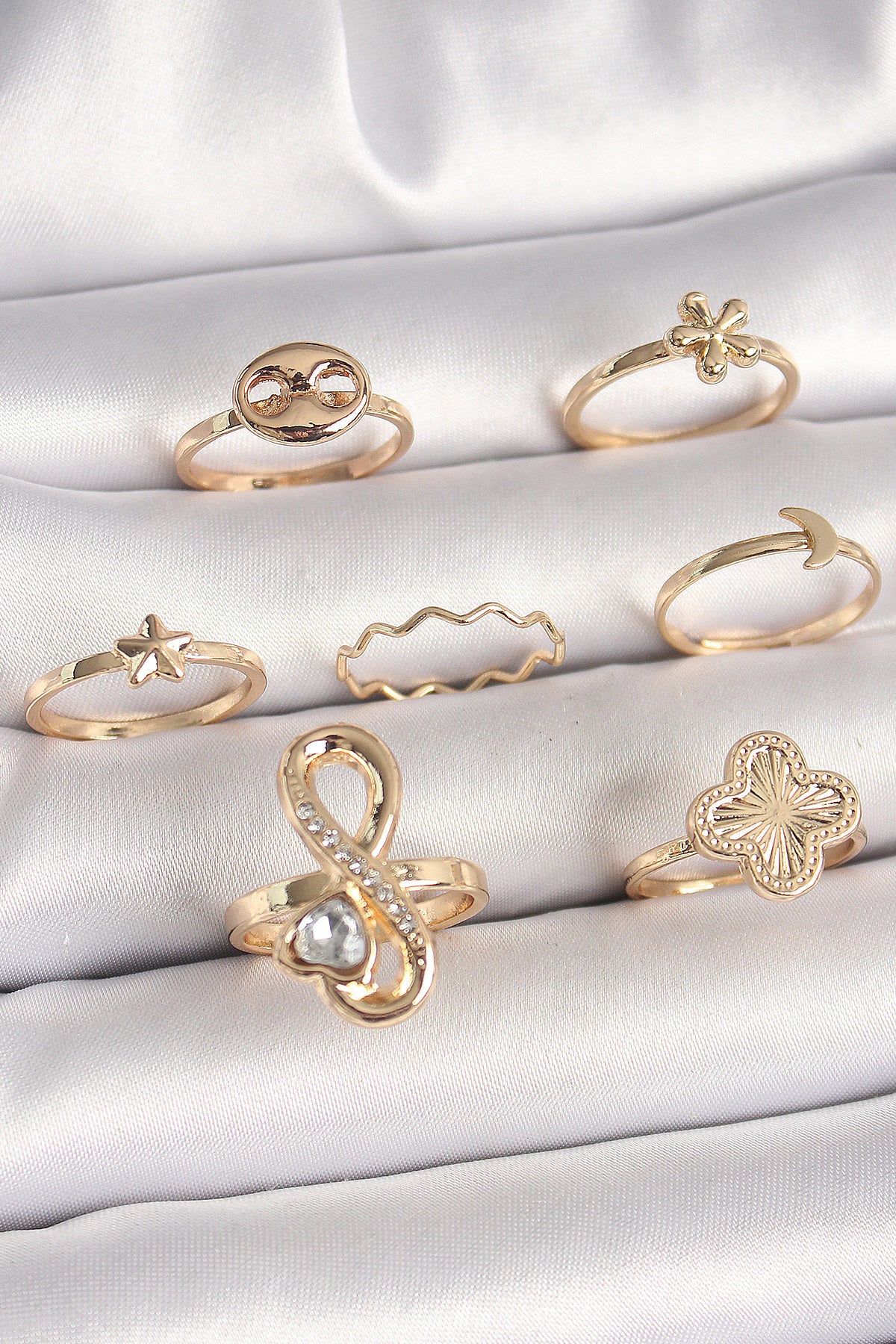 Pirinç Gold Renk Zirkon Taşlı Sonsuzluk Figür Yıldız Detay Kadın Yüzük Kombini