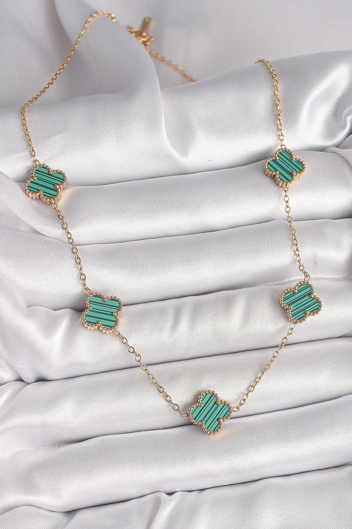 316L Çelik Gold Renk Zincir Yeşil Yonca Model Kadın Kolye