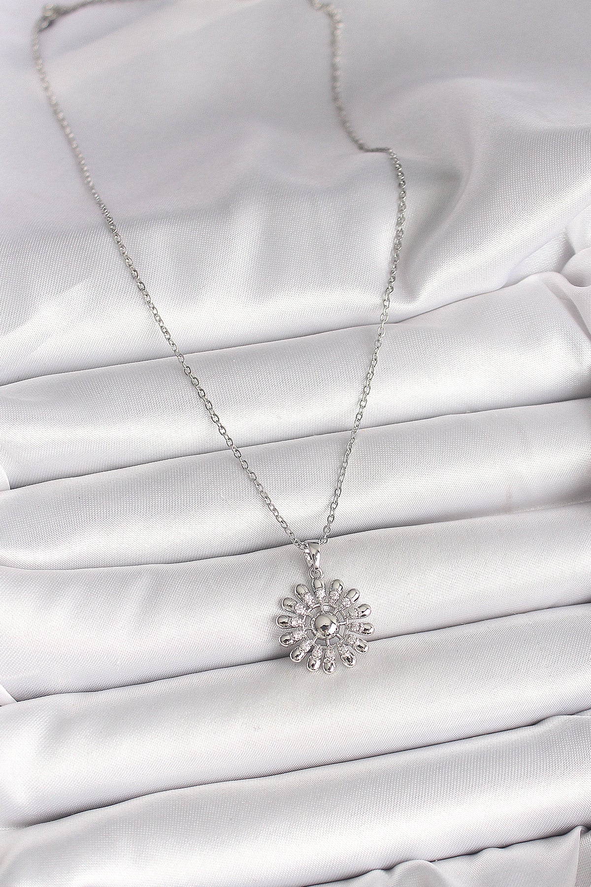 316L Çelik Gümüş Renk Zincir Zirkon Taşlı Güneş Model Kadın Kolye