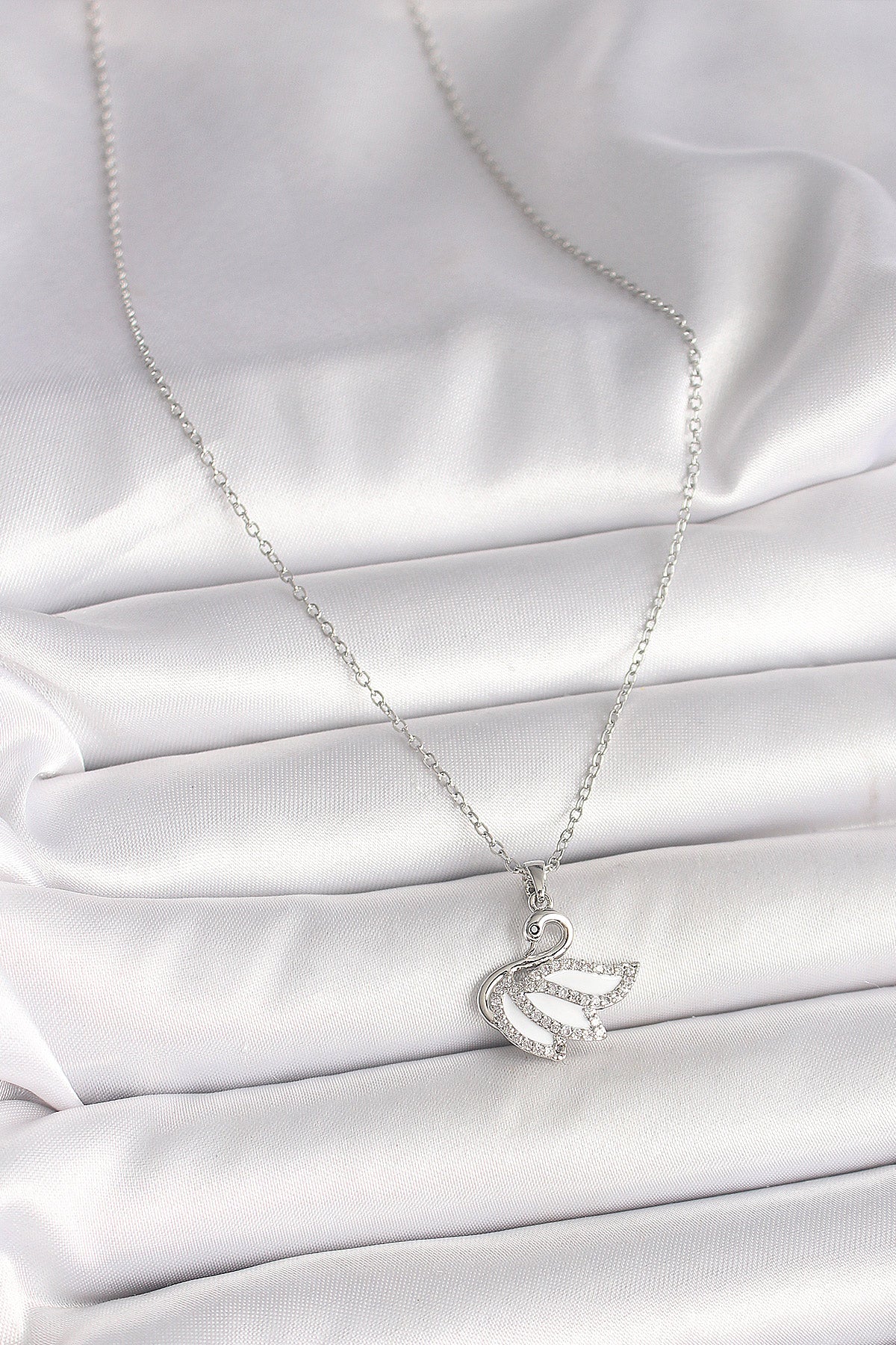 316L Çelik Gümüş Renk Zincir Zirkon Taşlı Kuğu Model Kadın Kolye