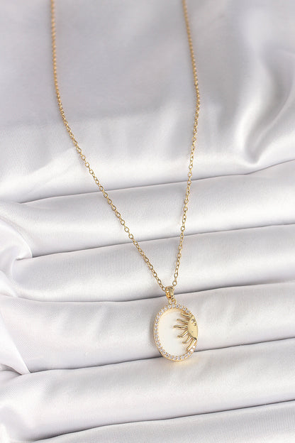 316L Çelik Gold Renk Zincir Beyaz Mineli Gün Batımı Model Zirkon Taş Detay Kadın Kolye