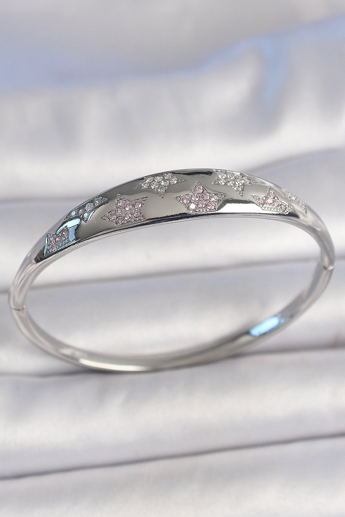 Pirinç Gümüş Renk Zirkon Taşlı Yıldız İşlemeli Kadın Kelepçe