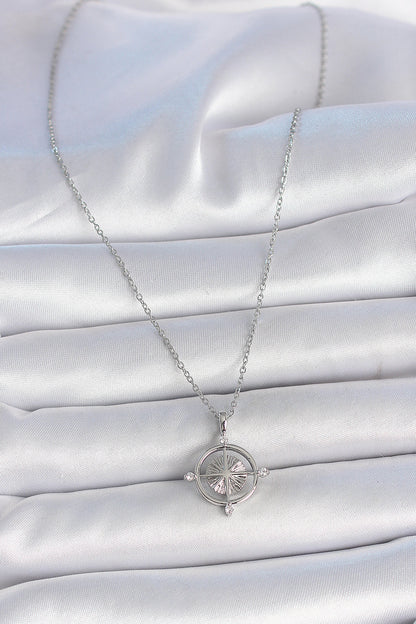 316L Çelik Gümüş Renk Zincir Zirkon Taşlı Pusula Model Kadın Kolye