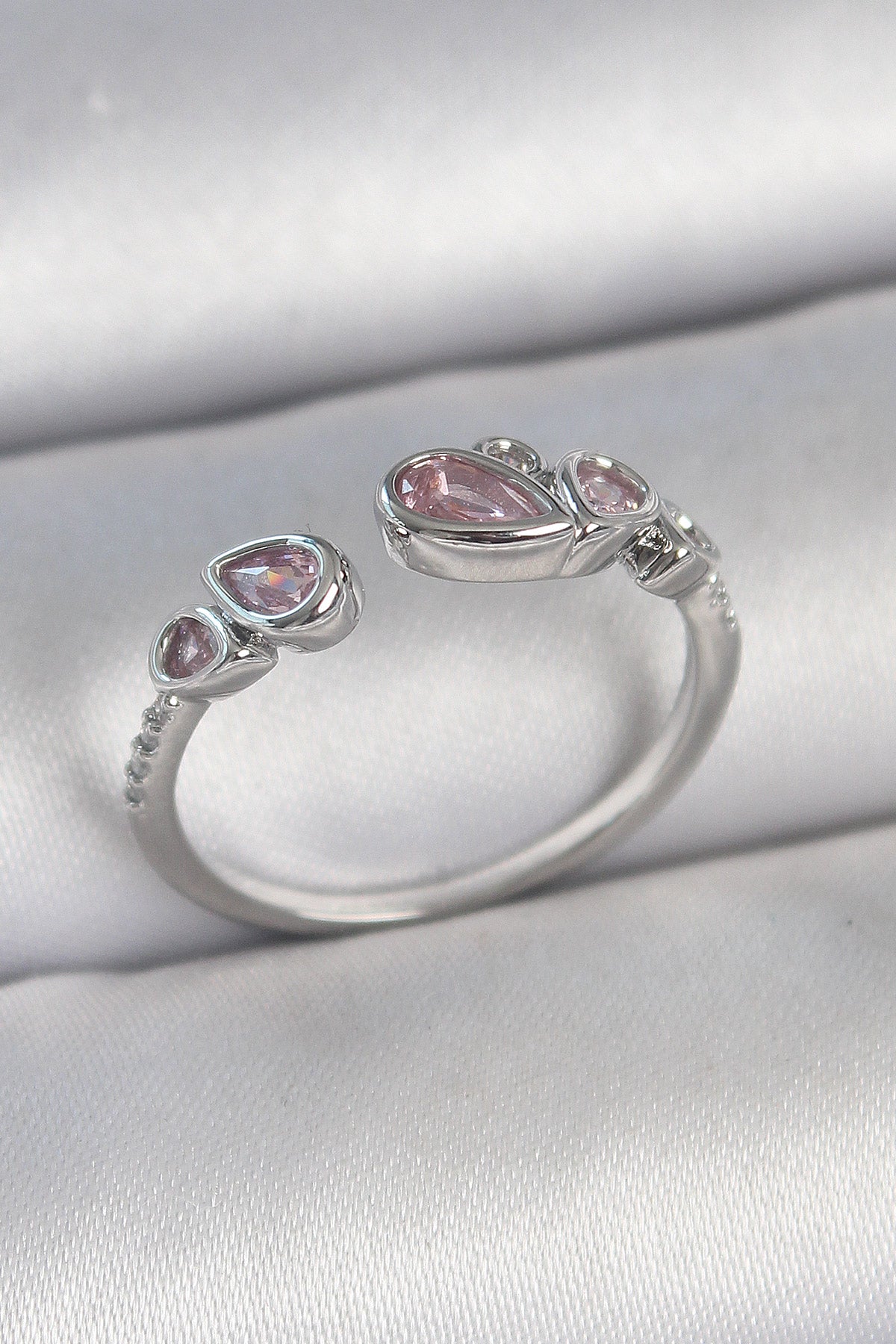 Pirinç Gümüş Renk Pembe Damla Zirkon Taşlı Ayarlanabilir Model Kadın Yüzük