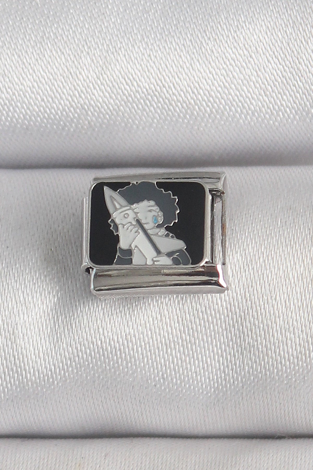 316L Çelik Gümüş Renk Siyah İşlemeli Portre Model Nomination Charm