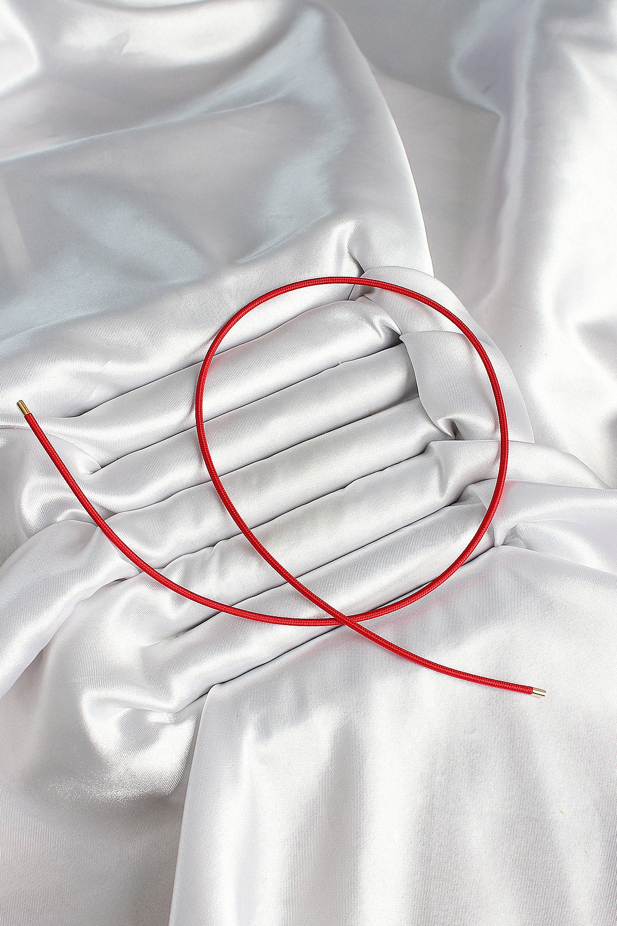 Mıknatıslı Koyu Kırmızı Renk Sarmal Kadın Bileklik