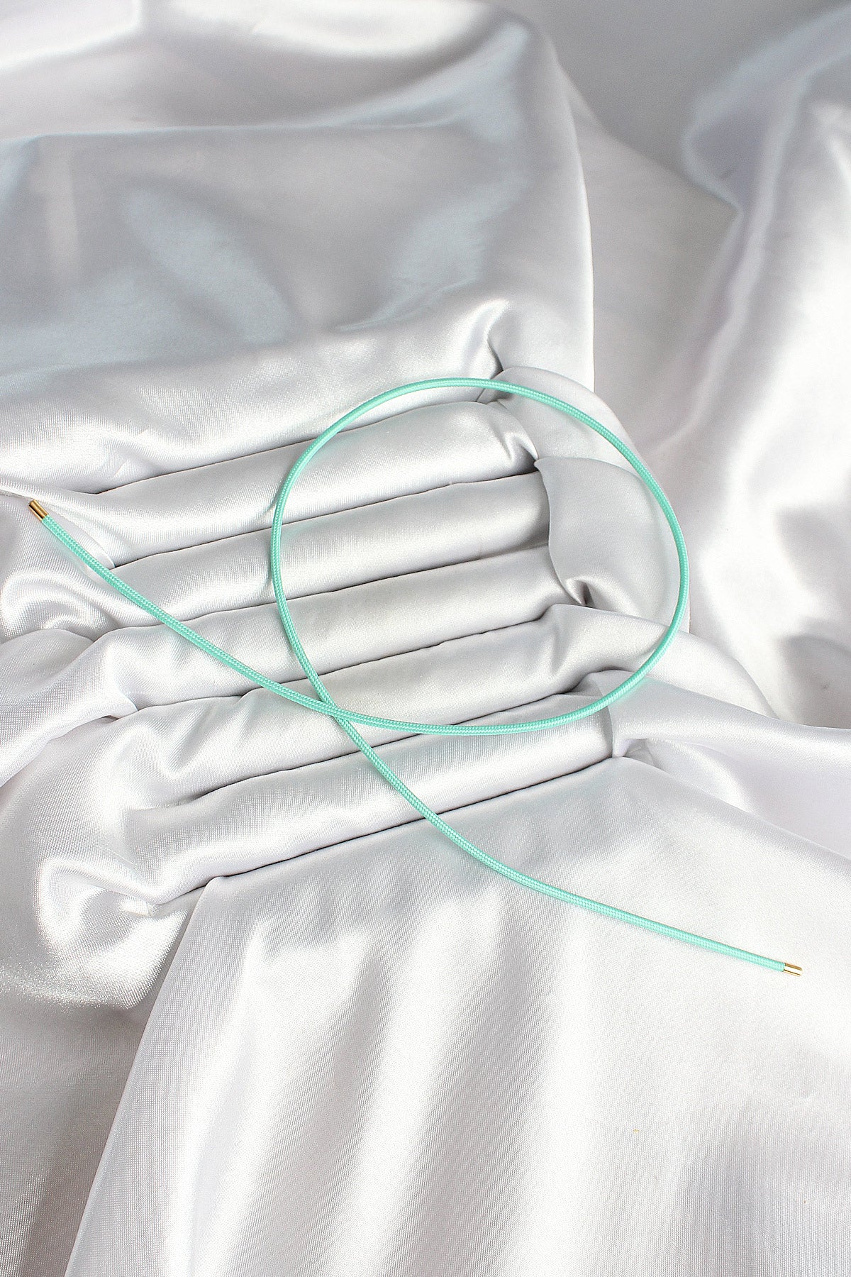 Mıknatıslı Turkuaz Renk Sarmal Kadın Bileklik