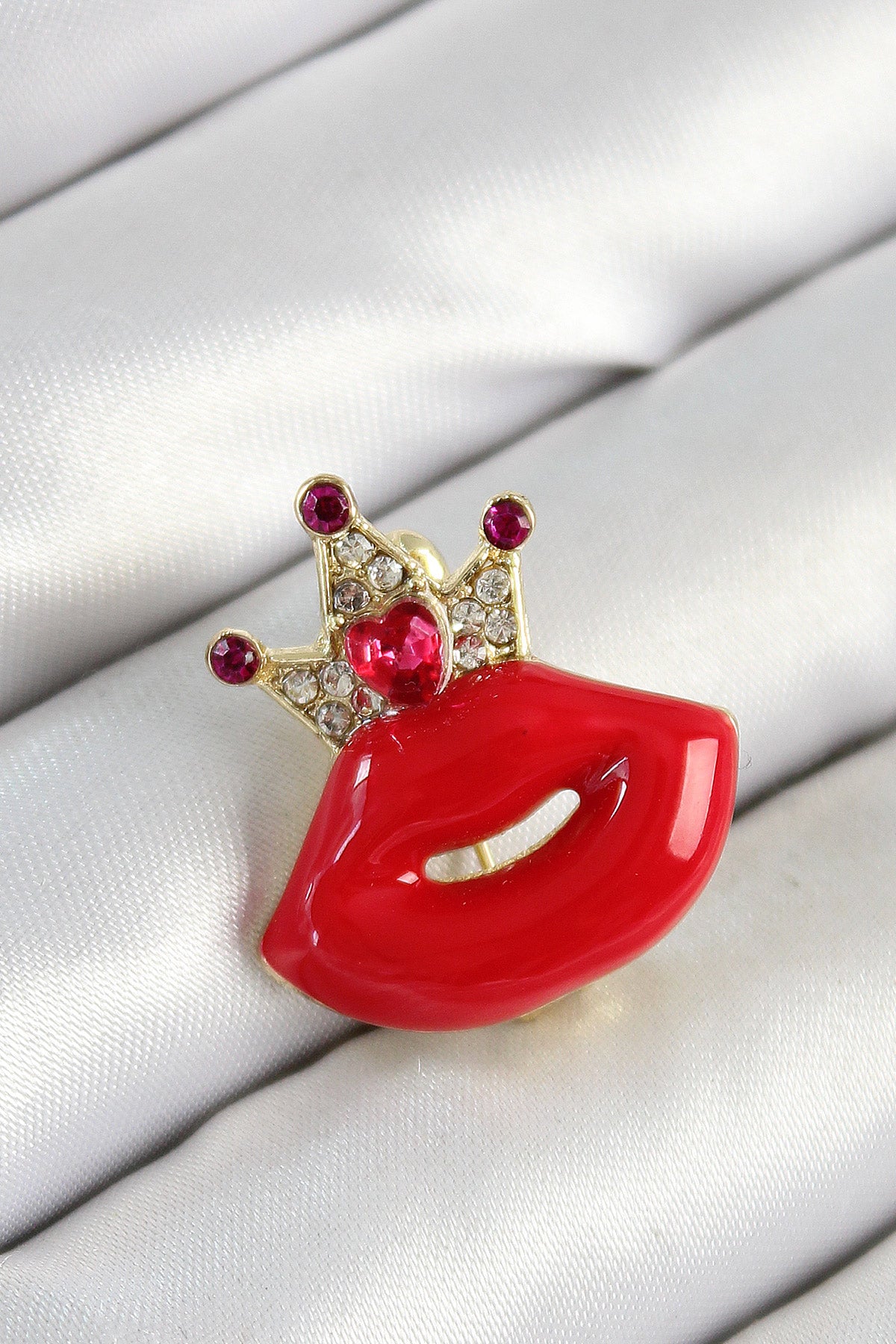 Zircon Stone Queen Crown Detailed 3D Red Lip Figured Gold Color Women's Brooch