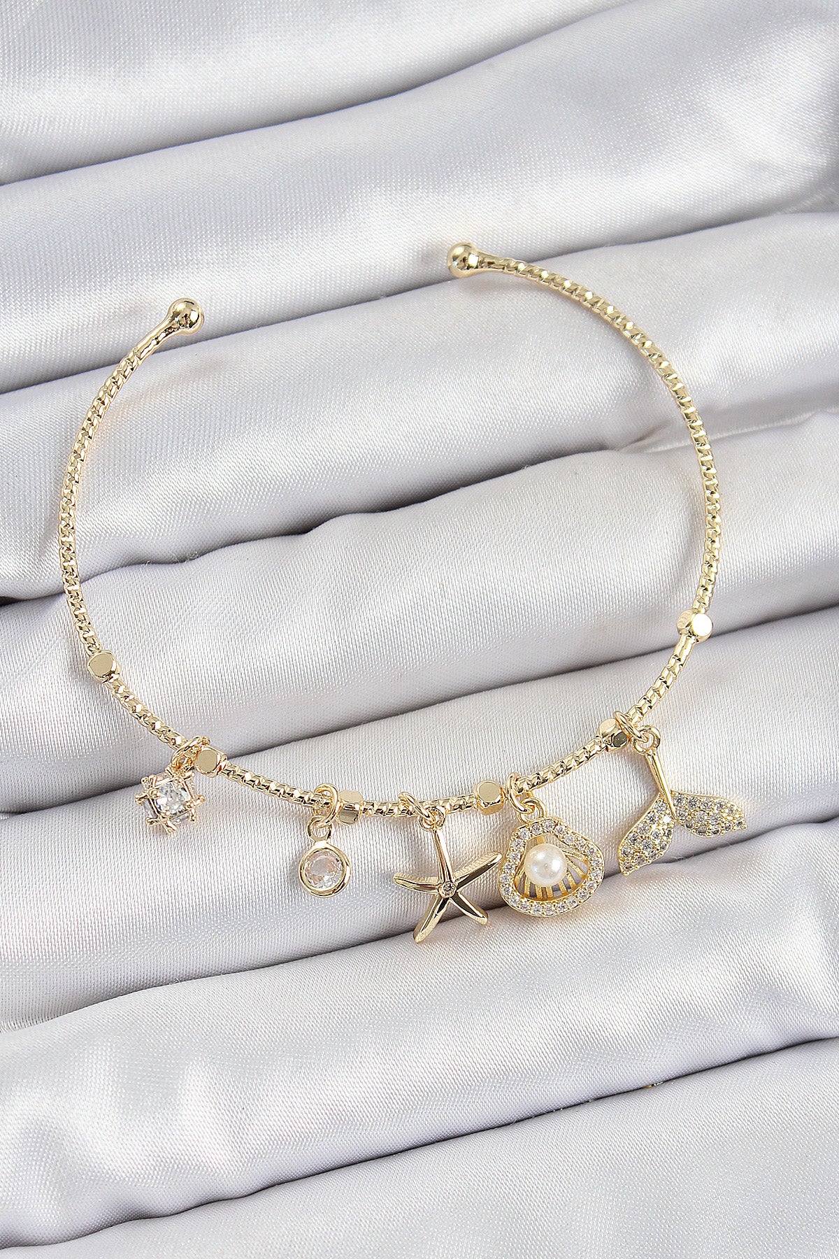 Pirinç Zirkon Taşlı İstiridye Ve Deniz Yıldızı Model Gold Renk Charm Bileklik