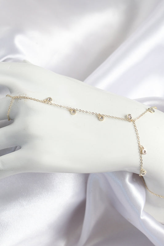 Pirinç Zirkon Taşlı Sallantılı Model Gold Renk Kadın Şahmeran