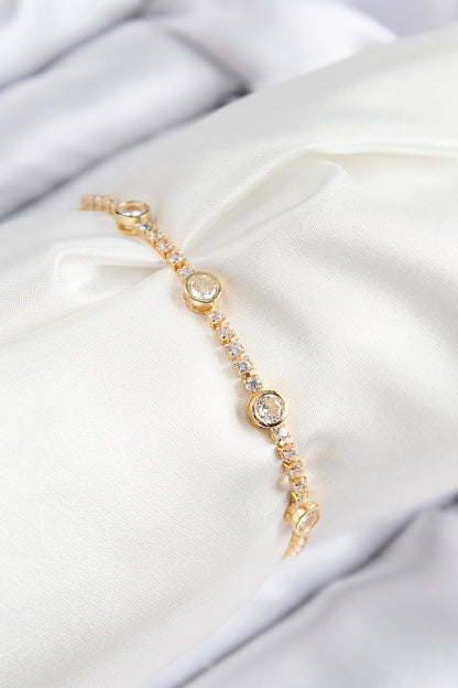 Pirinç Zirkon Taşlı Daire Model Gold Renk Asansörlü Kadın Bileklik