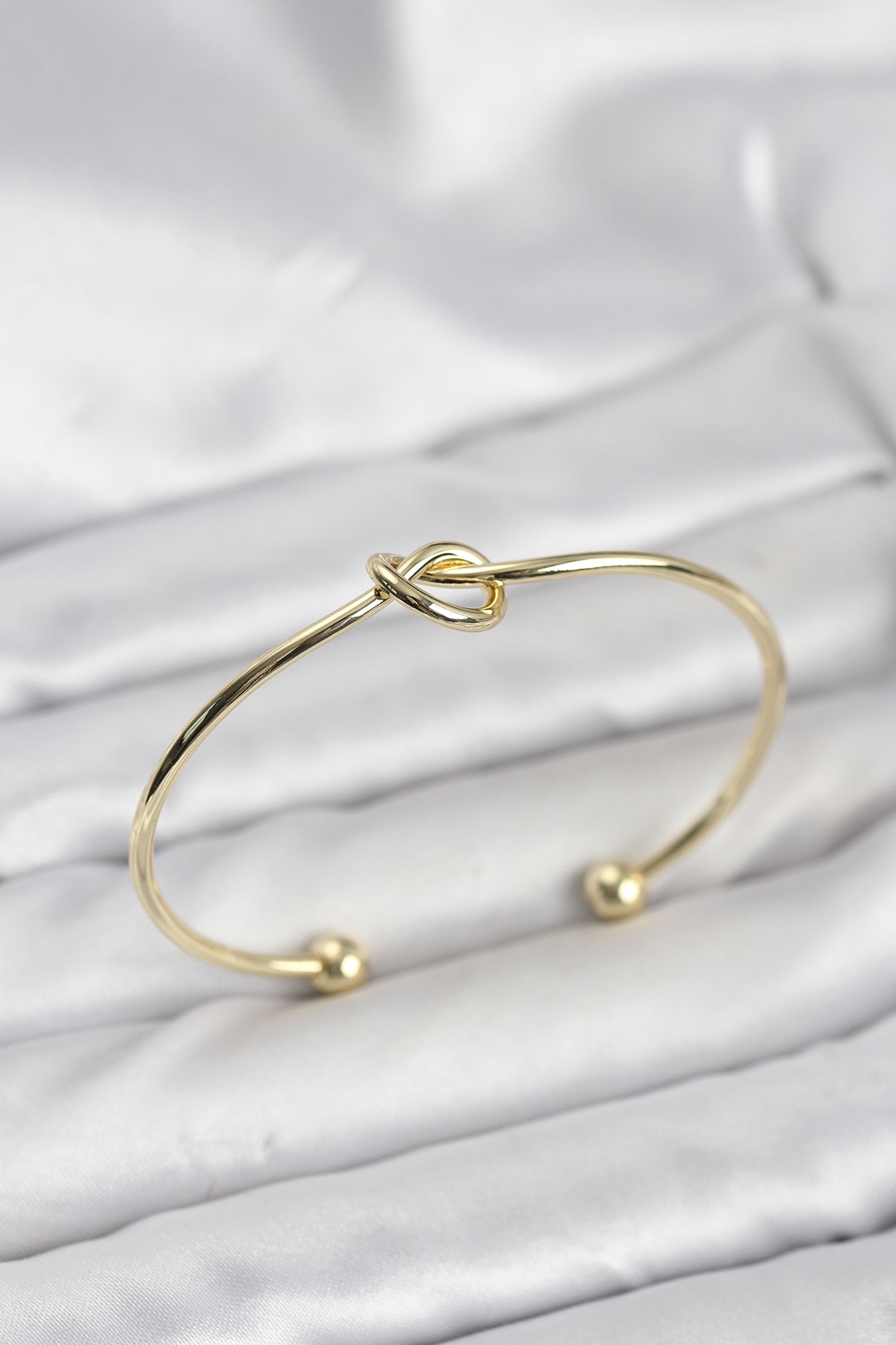 Brass Gold-Tone Knot Women's Bracelet