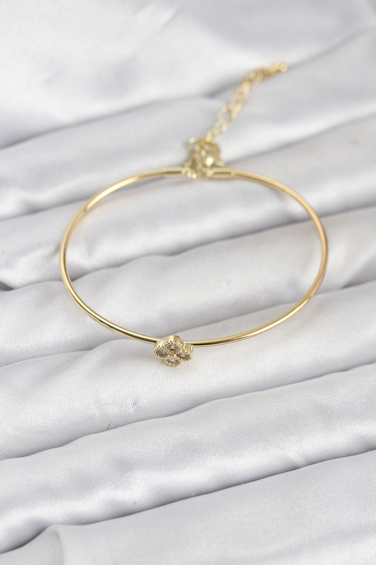 Gold-Tone Clover Women's Bracelet with Zircon Detail