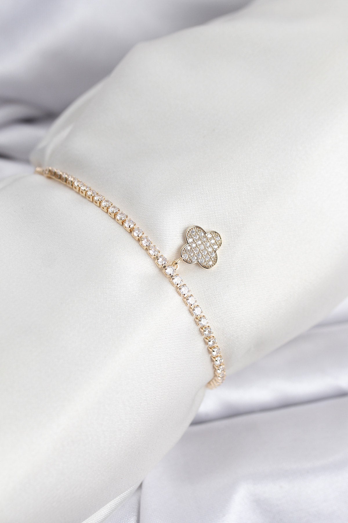 Gold-Tone Adjustable Clover Tennis Bracelet with Zircon Detail