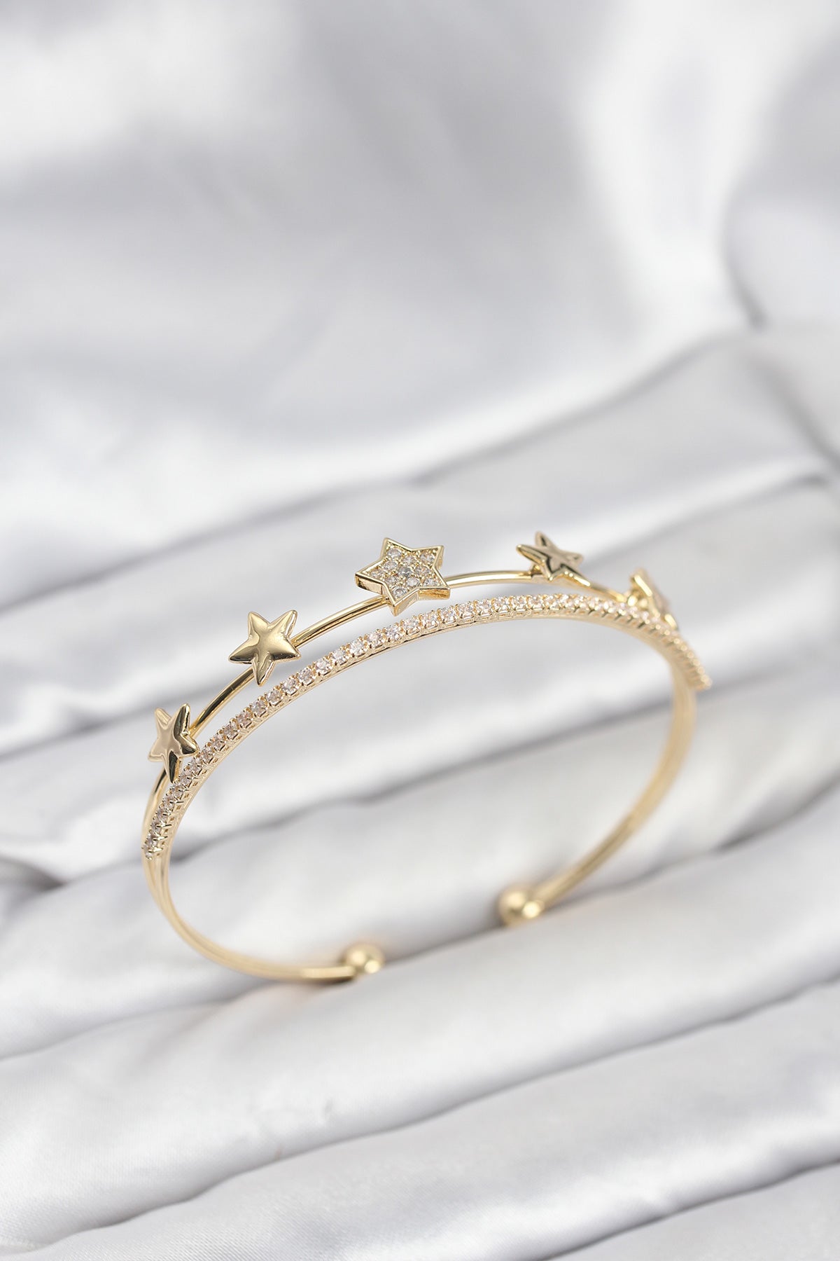 Brass Gold-Tone Star Women's Bracelet