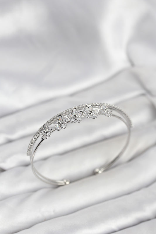 Brass Silver-Tone Flower Women's Bracelet