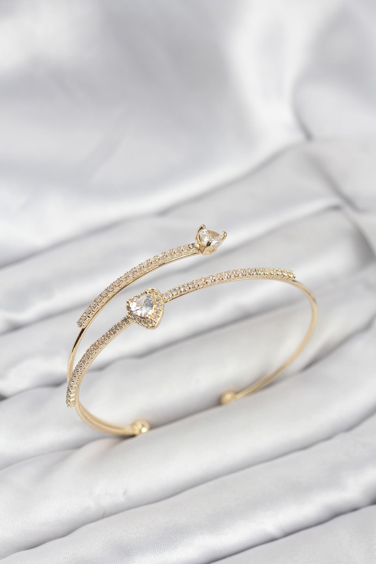 Brass Gold-Tone Heart Women's Bracelet
