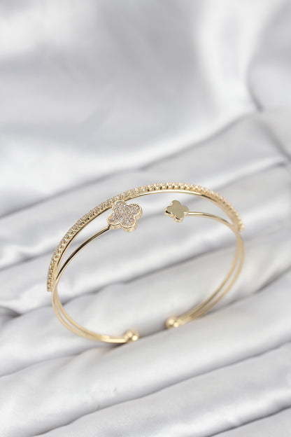 Brass Gold-Tone Clover Women's Bracelet