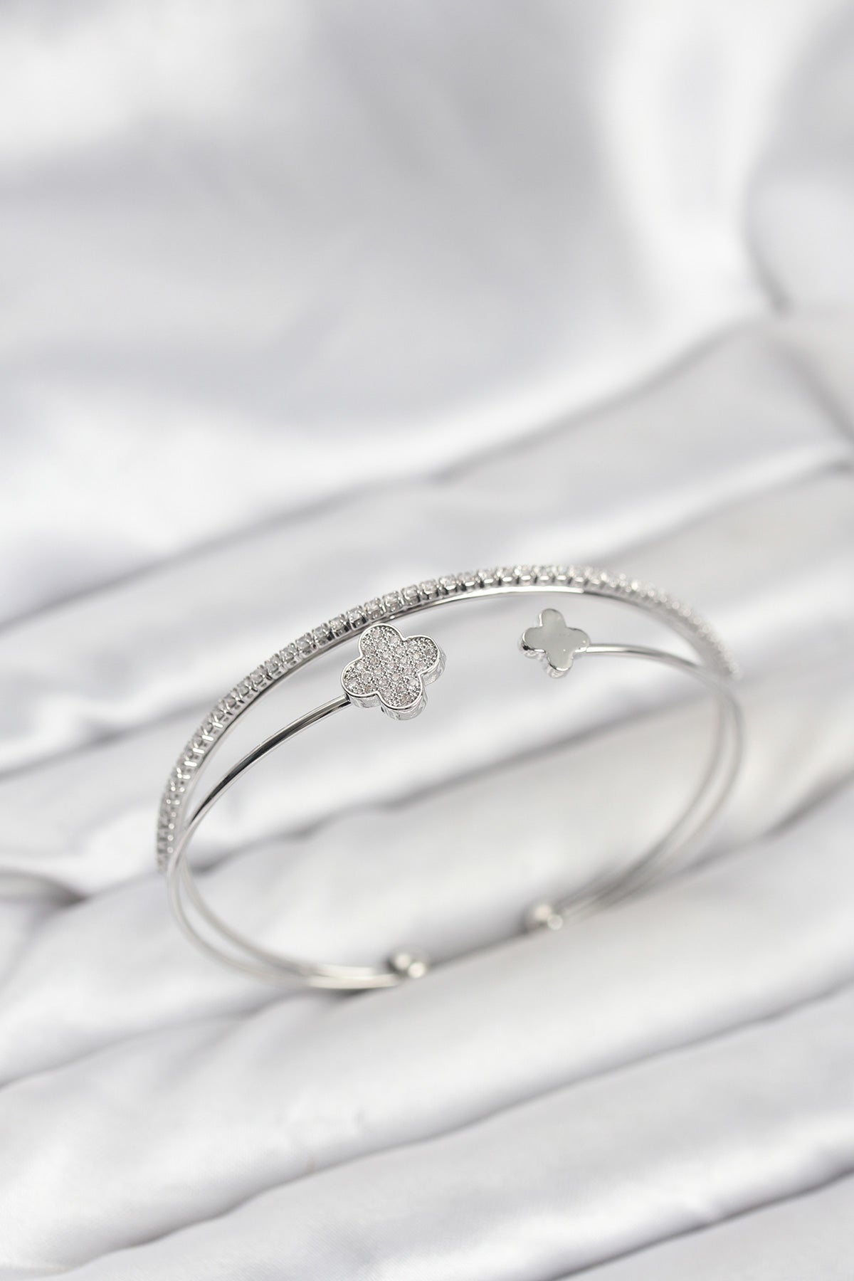 Brass Silver-Tone Clover Women's Bracelet