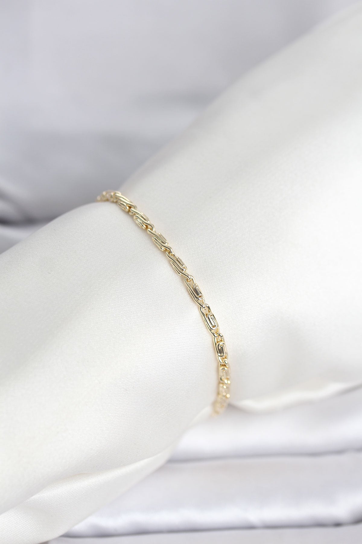 Gold-Tone Twisted Chain Women's Bracelet