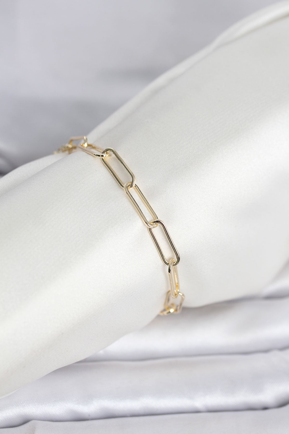 Gold-Tone Chunky Paperclip Chain Paperclip Women's Bracelet