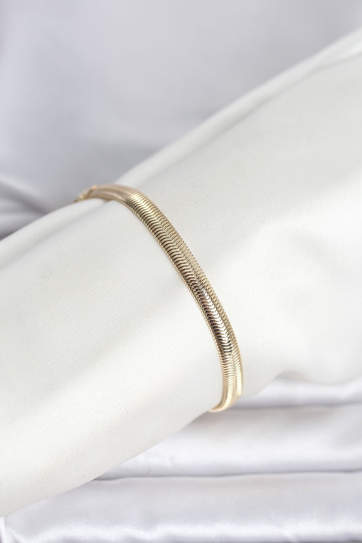 Gold-Tone Flat Chain Snake Women's Bracelet