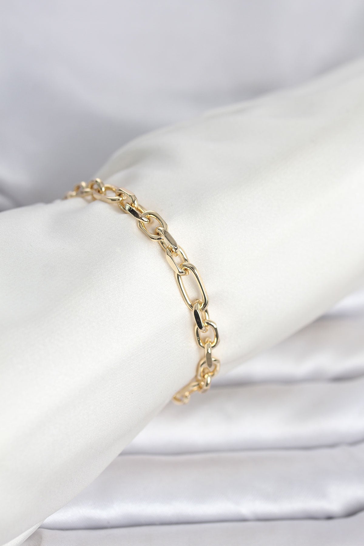 Gold-Tone Chunky Chain Women's Bracelet