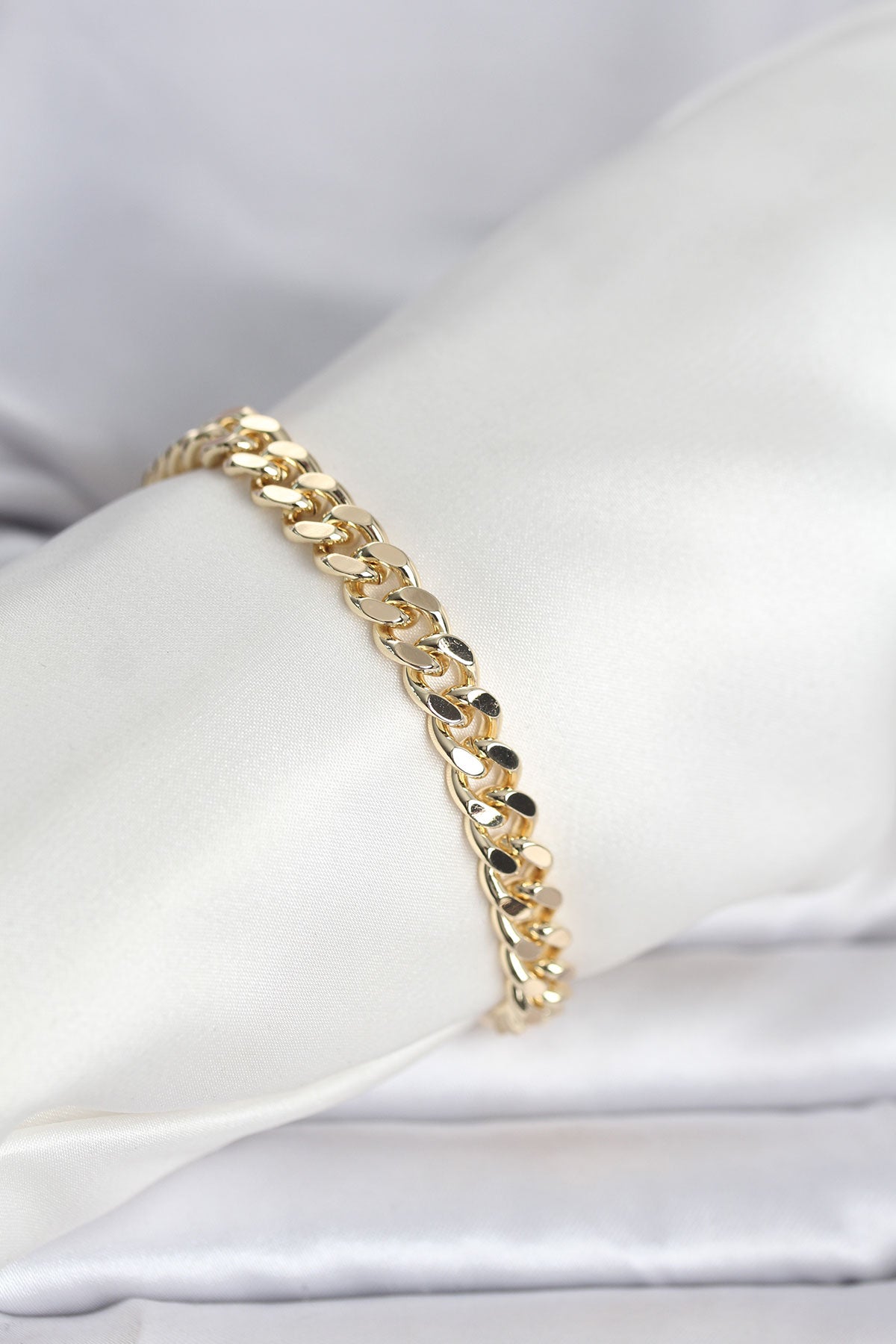 Gold-Tone Hammered Chunky Chain Women's Bracelet