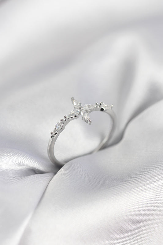 Silver-Tone Star Women's Ring with Zircon Detail