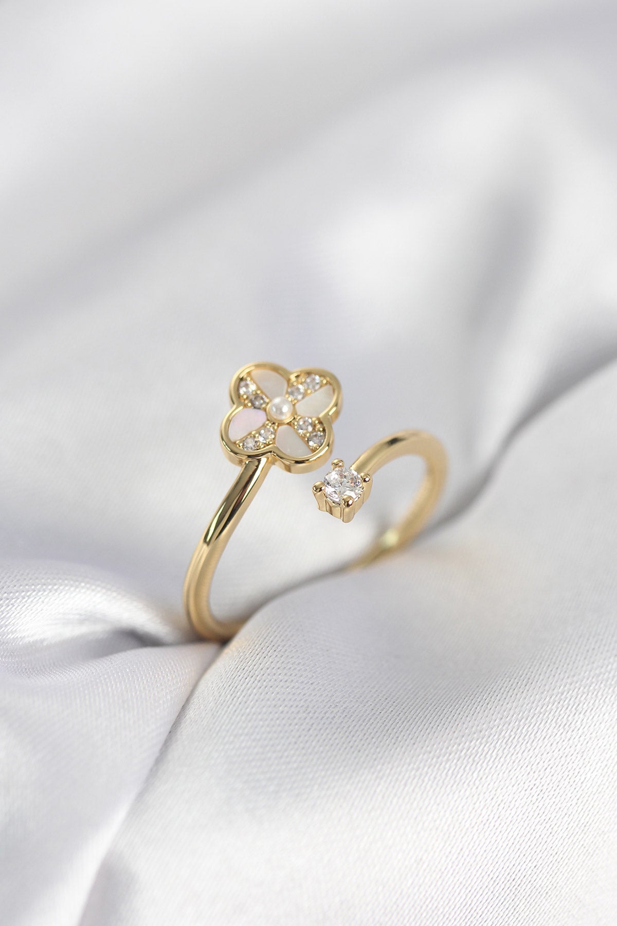 Gold-Tone Clover Women's Ring with Zircon Detail