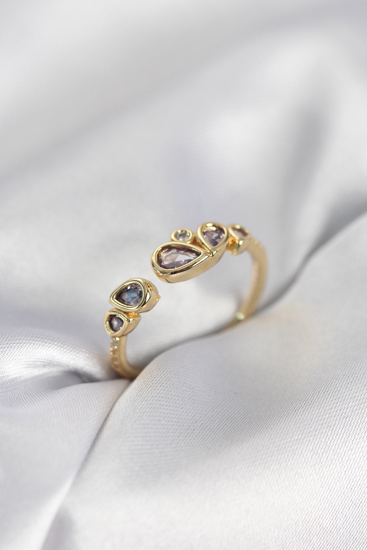 Gold-Tone Purple Teardrop Purple Women's Ring with Zircon Detail