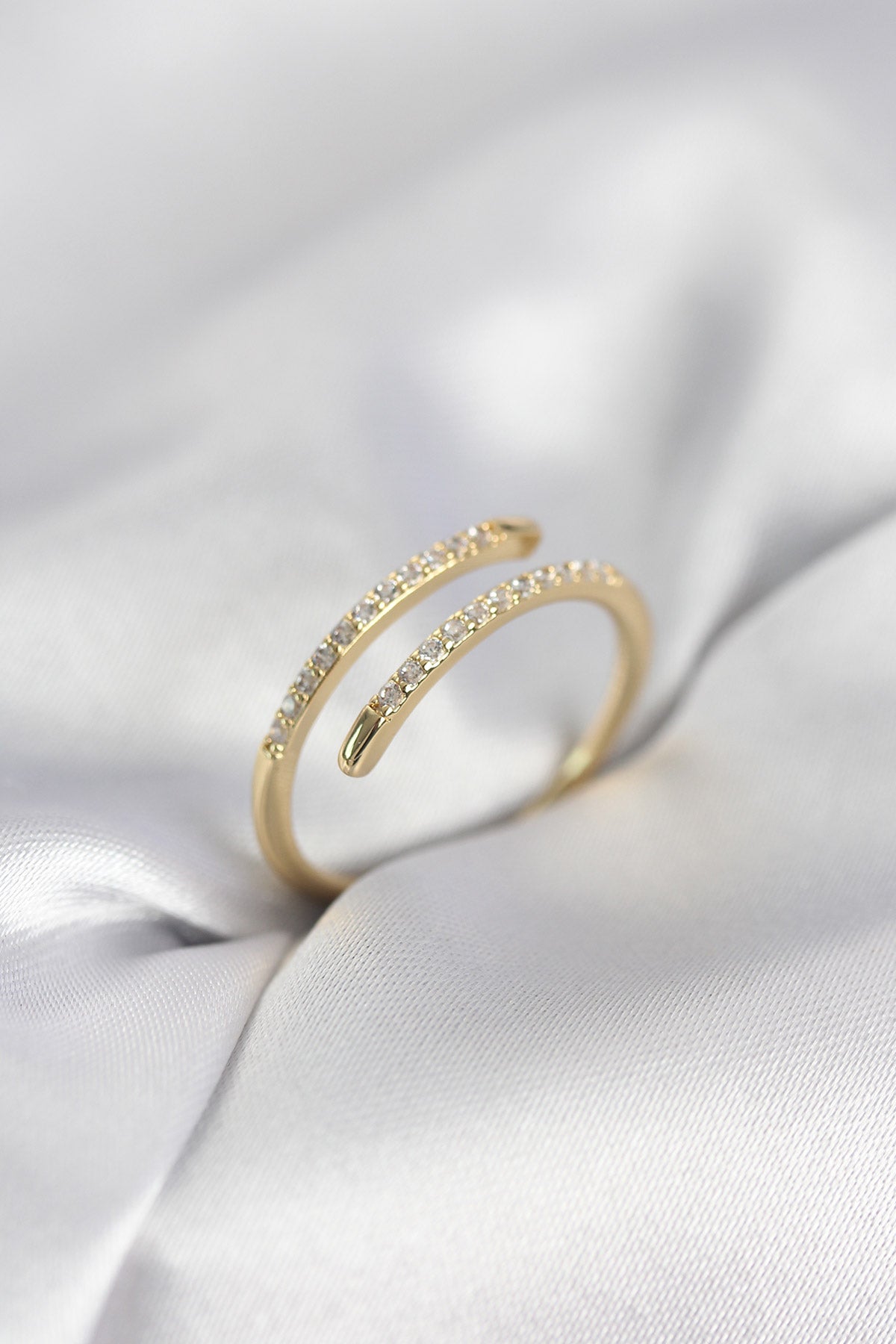 Gold-Tone Snake Tail Women's Ring with Zircon Detail