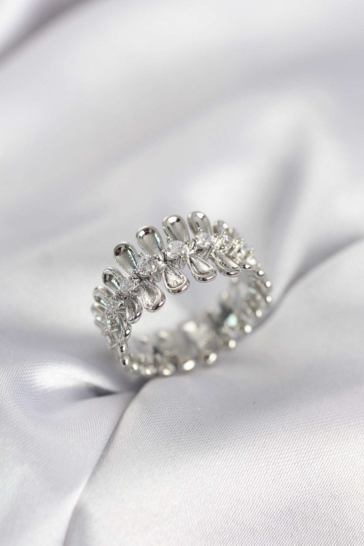 Silver-Tone Multi-Row Teardrop Women's Ring with Zircon Detail