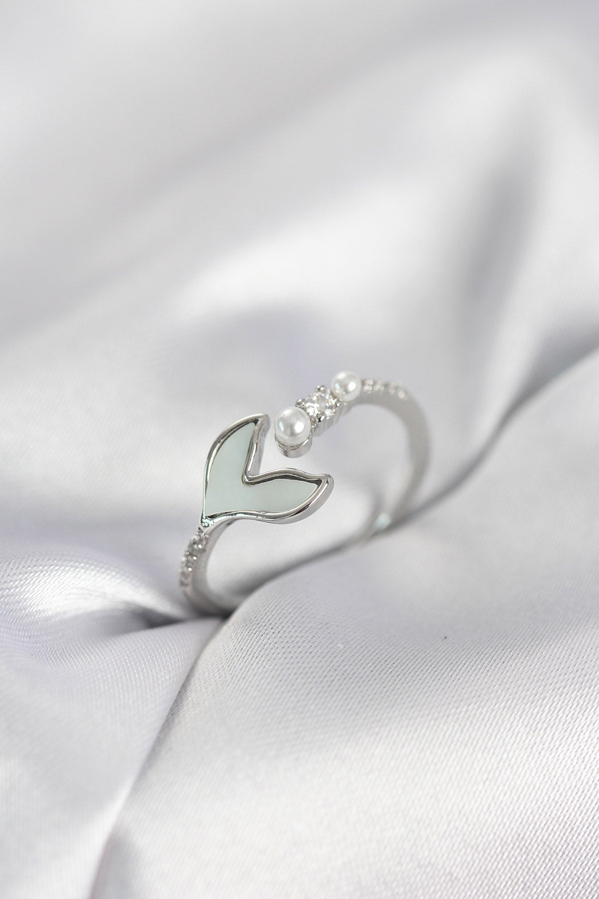Silver-Tone Fish Tail Women's Ring