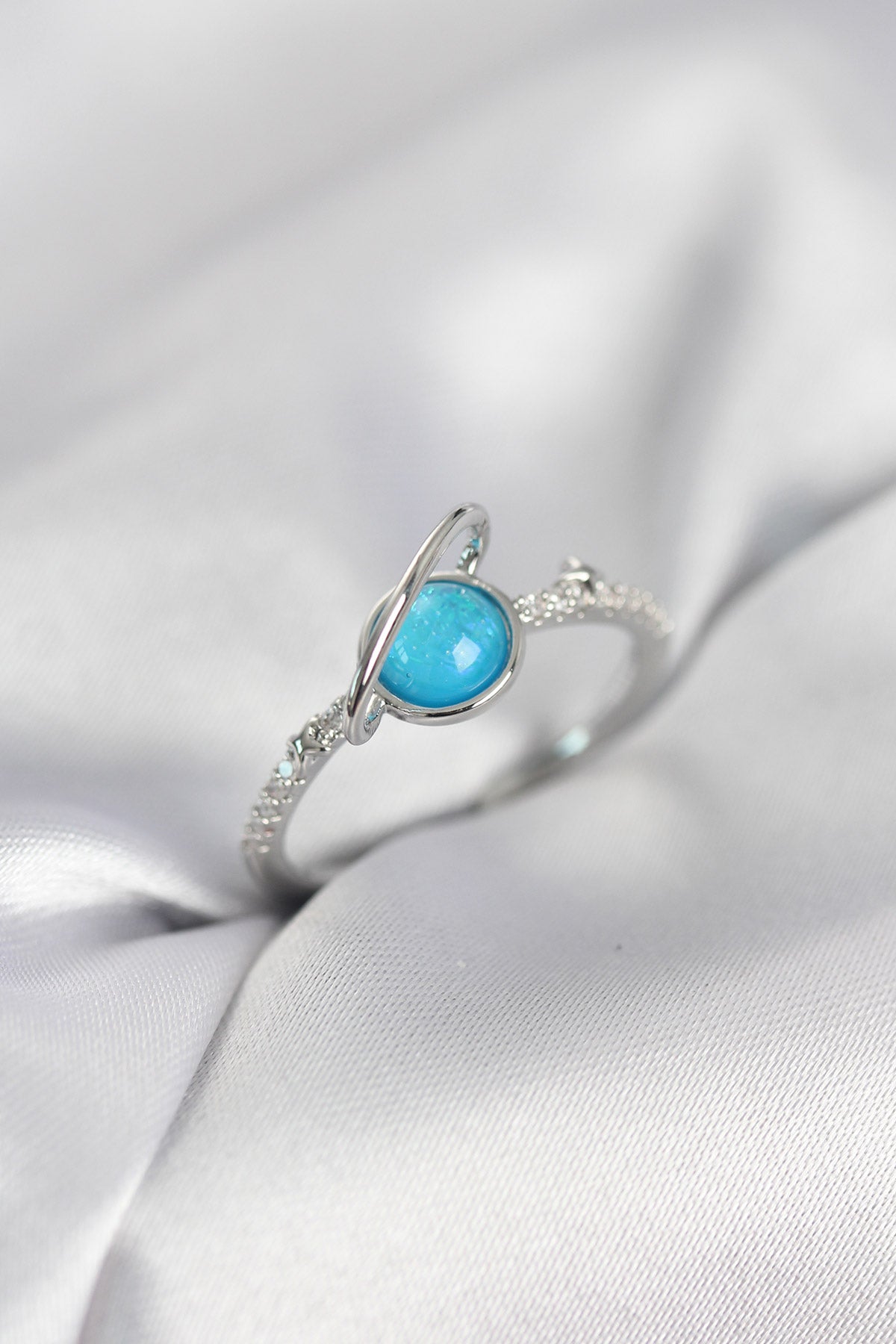 Silver-Tone Saturn Women's Ring with Zircon Detail