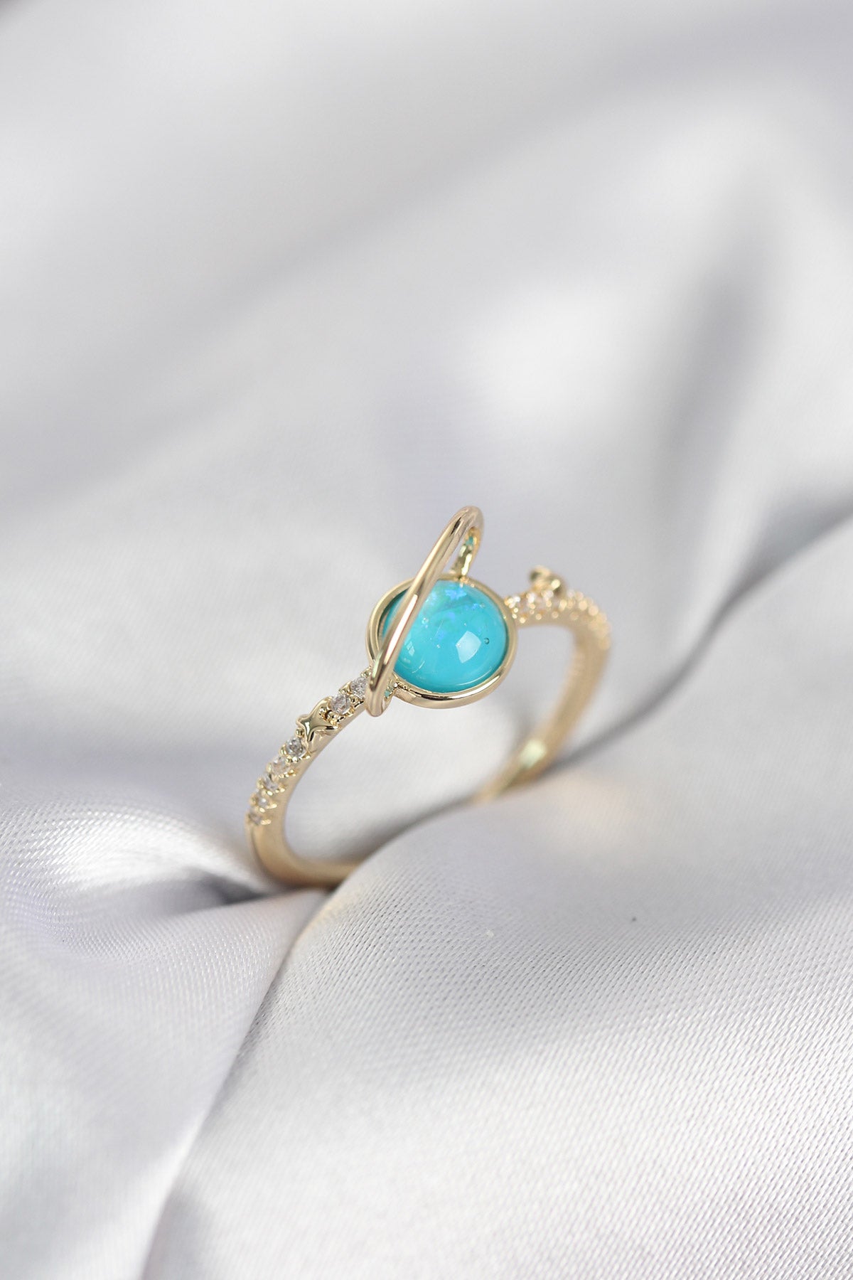 Gold-Tone Saturn Women's Ring with Zircon Detail
