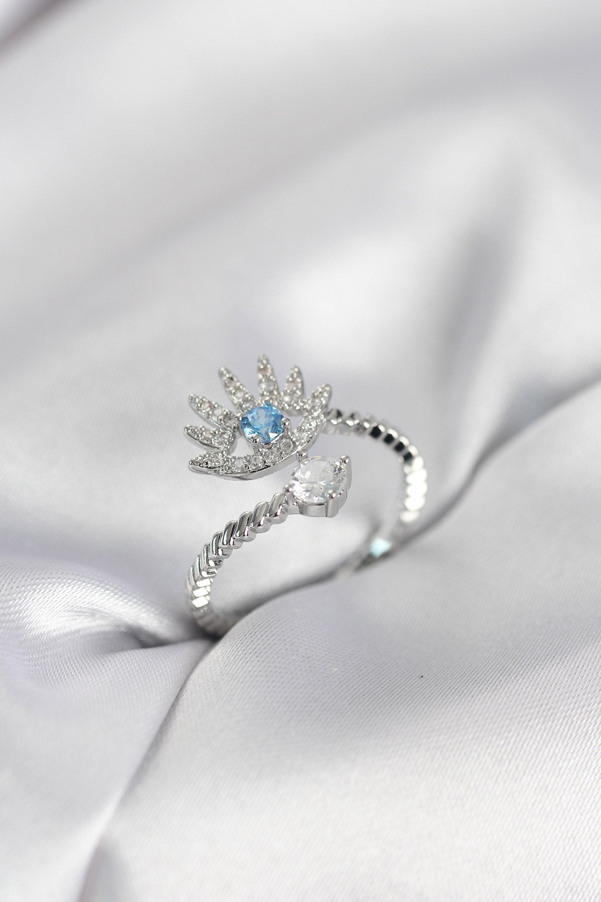 Silver-Tone Eye Motif Women's Ring with Zircon Detail