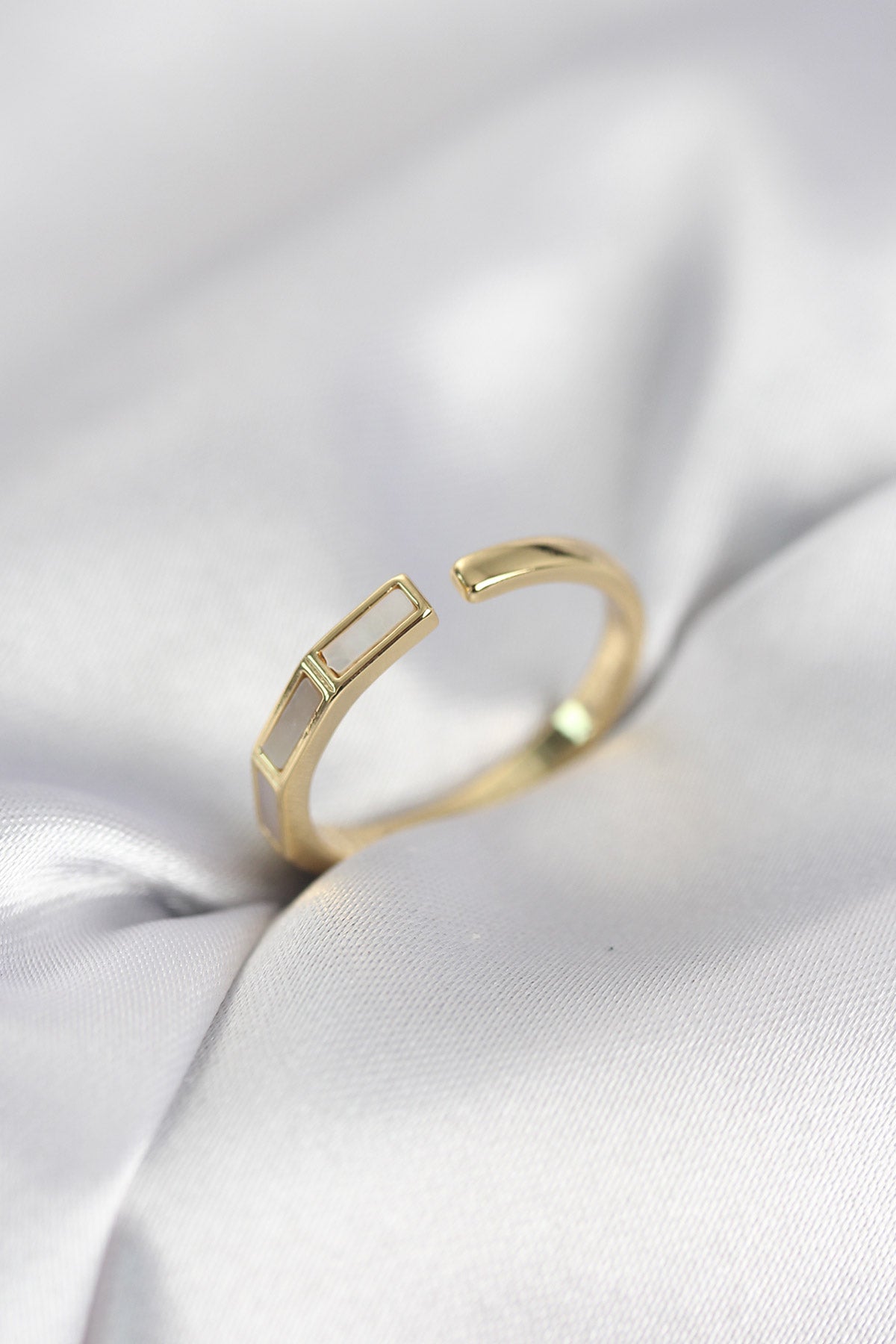 Gold-Tone with Mother-of-Pearl Detail Çubuk Women's Ring