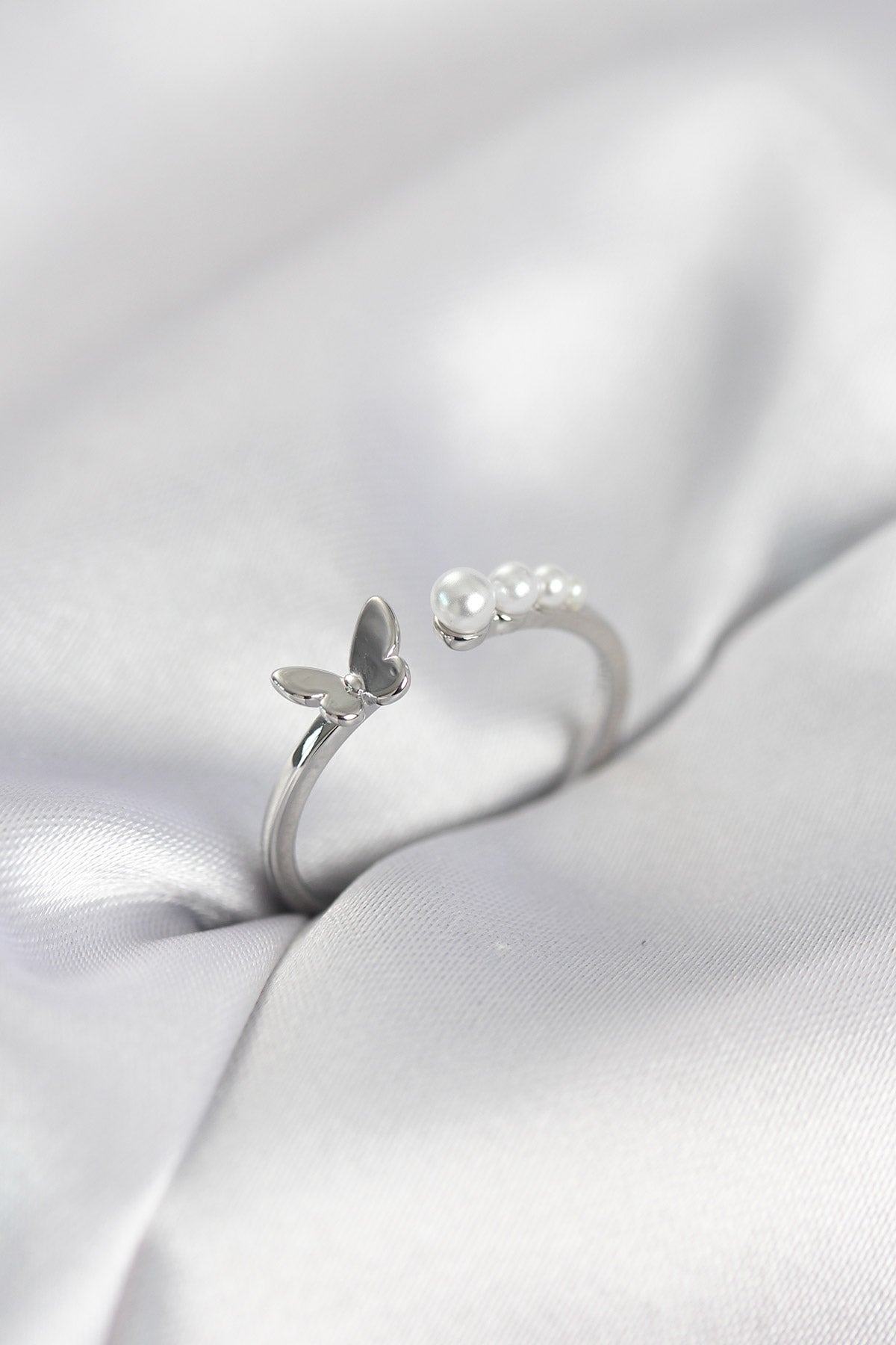 with Pearl Detail Butterfly Silver-Tone Brass Women's Ring