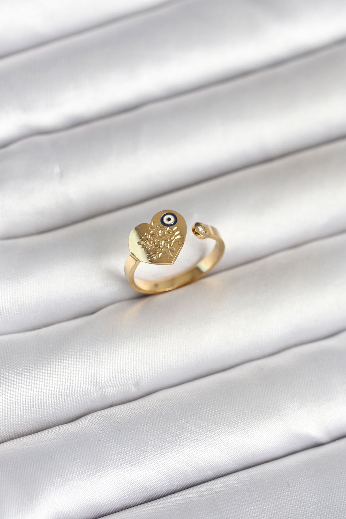 316L Stainless Steel Gold-Tone Evil Eye Detail Heart Women's Ring