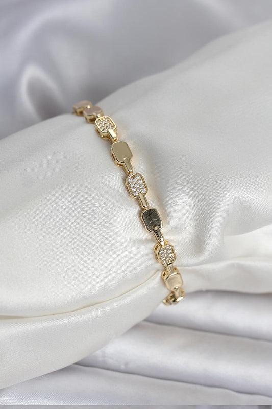 Pirinç Zirkon Taşlı Gold Renk Kadın Bileklik