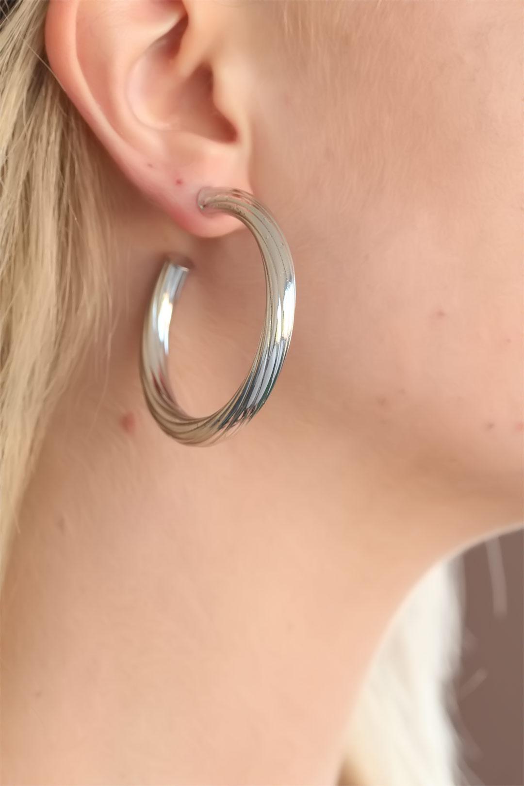 Silver Renk Halka Metal Bayan Küpe