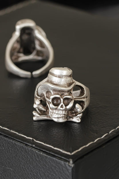 Skull Designed Antique Silver Color Adjustable Model Men's Ring